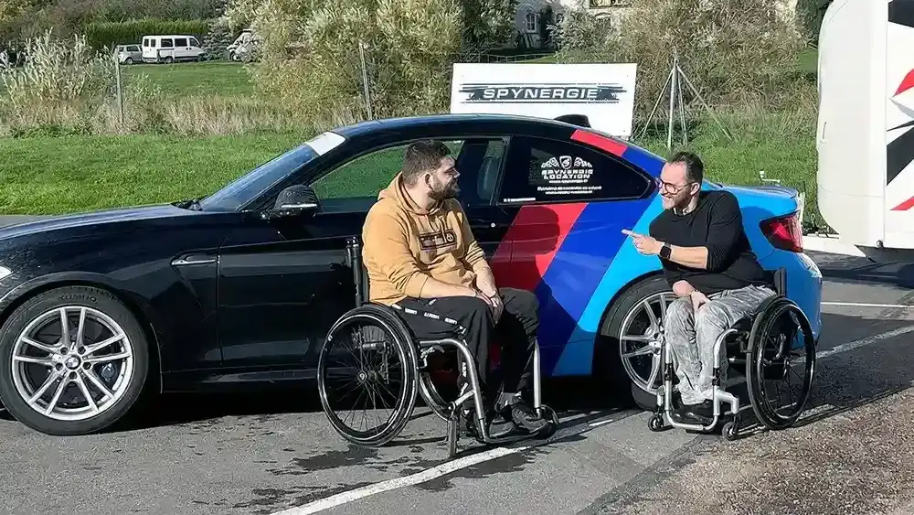 spynergie location voiture handicap sur circuit avec moniteur
